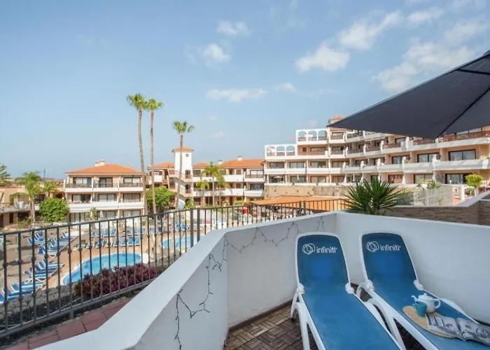 With Pool And Gardens Near The Coast * سان ميغيل ذي أبونا