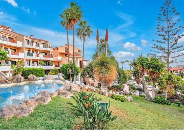 شقة With Pool And Gardens Near The Coast *