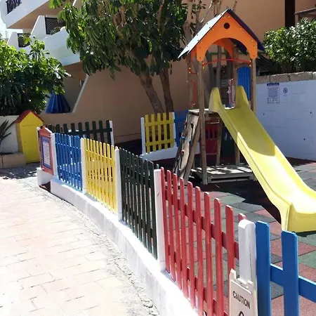 With Pool And Gardens Near The Coast Apartmán San Miguel de Abona