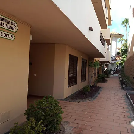 Apartamento With Pool And Gardens Near The Coast San Miguel de Abona