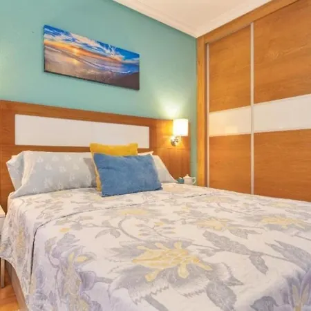 Apartamento With Pool And Gardens Near The Coast
