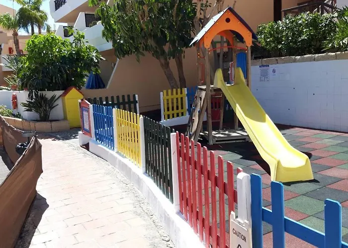 With Pool And Gardens Near The Coast Apartamento San Miguel de Abona