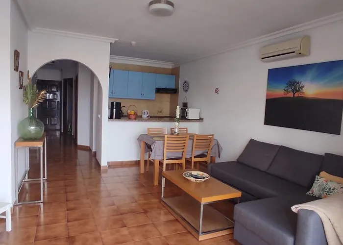 Apartamento With Pool And Gardens Near The Coast