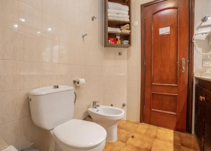 Apartamento With Pool And Gardens Near The Coast *